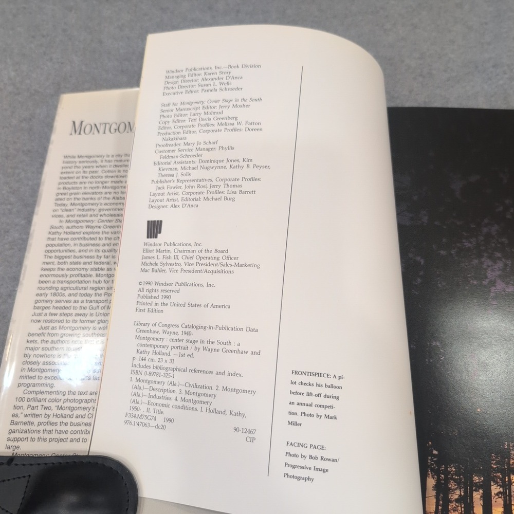 Montgomery Center Stage in the South Wayne Greenhaw 1990 First Edition Hardcover - Picture 5 of 5